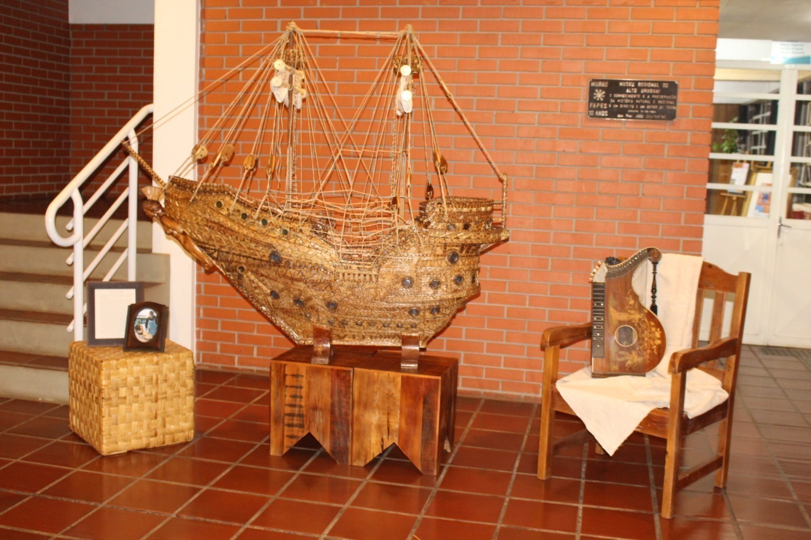 Barco Athena, de Alberto Tamburrino, feito de palito de fósforo, também foi atração do evento 
