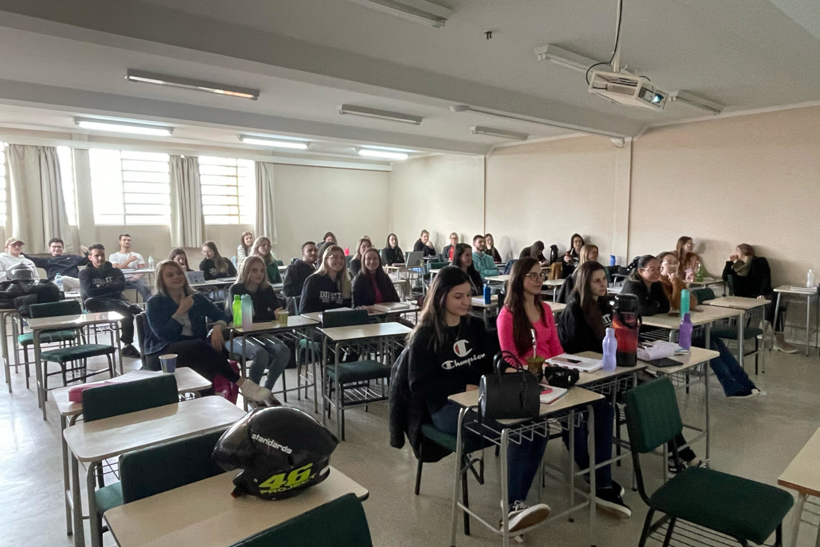 SALA DE AULA CRIMINAL - Sala de Aula Criminal